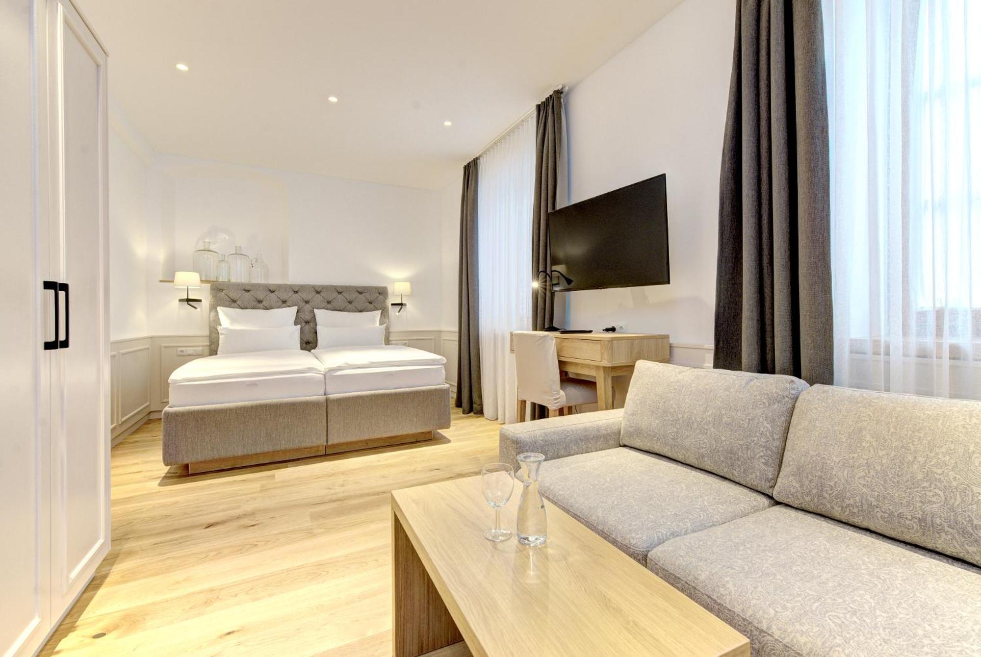Hotel Gasthof Koenig Kremsmuenster Ngoại thất bức ảnh