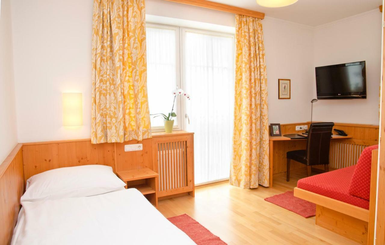 Hotel Gasthof Koenig Kremsmuenster Ngoại thất bức ảnh